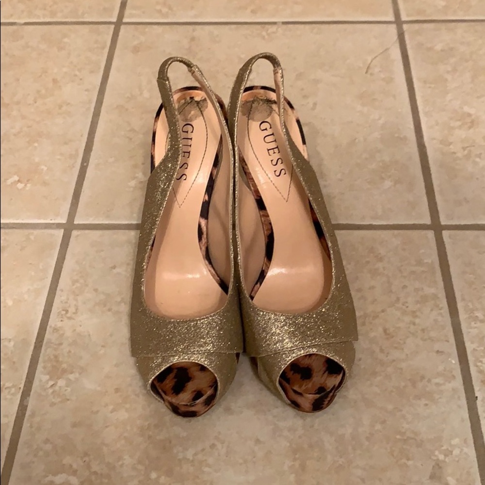 GUESS platform heels - Picture 2 of 3